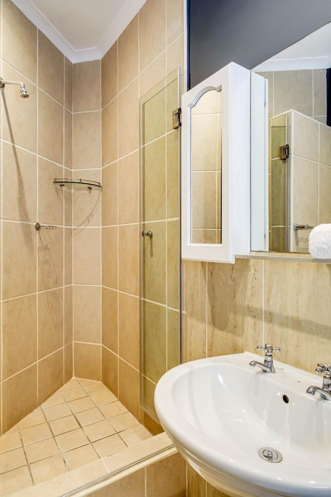 Camps Bay 4br W Pool And Sea Views Atlantic Gem *